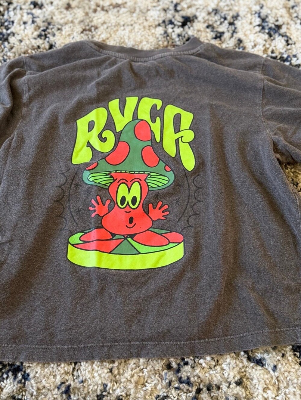 RVCA Mushroom Graphic Tee Shirt M